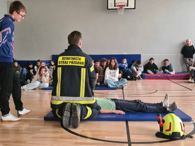 Spotkanie w ramach doradztwa zawodowego z kucharzem i strażakiem