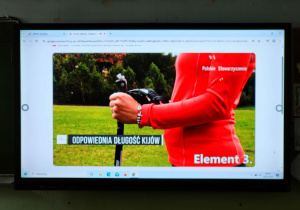 Zdjęcie z prezentacji z napisem "odpowiednia długość kijków"