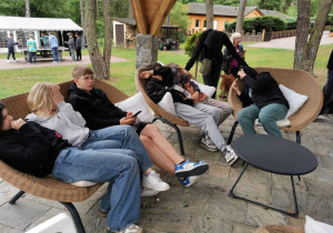 Odpoczynek na terenie Schroniska Młodzieżowego