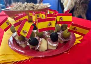 Stoisko z przysmakami hiszpańskimi