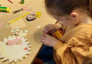 Podczas pracy plastycznej