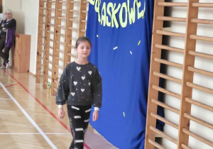 Pokaz mody odblaskowej