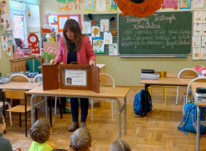 Drugoklasiści w teatrzyku KAMISHIBAI