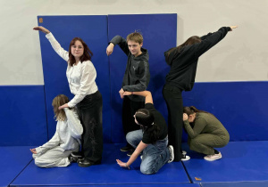 wynik pokazany figurami w przestrzeni