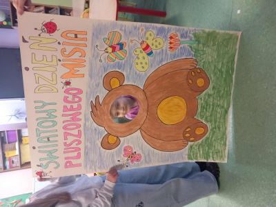 Przedszkolaki w szkole - Dzień Pluszowego Misia