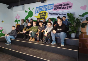 zdjęcie grupowe uczniów klasy 7b