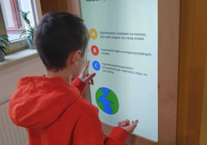 Uczeń przy rozwiązywaniu zadania