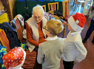 Spotkanie pierwszaków z Seniorami