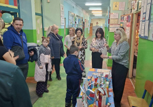Powitanie gości przez Dyrekcję i nauczycieli szkoły