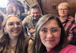 Nauczyciele SP 111 - uczestnicy konferencji, kibicujący p. Julii