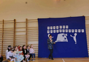 Widownia i jedna z organizatorek konkursu