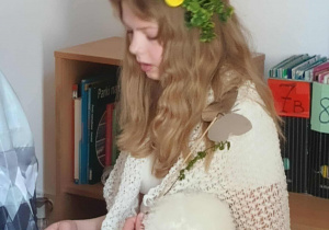 Pastereczka czyta swoje kwestje