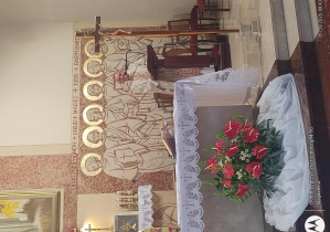 Przy ambonie wzruszony i zasłuchany ks. Ryszard