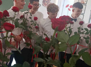 Uroczystość uakończenia szkoły przez uczniów klas ósmych
